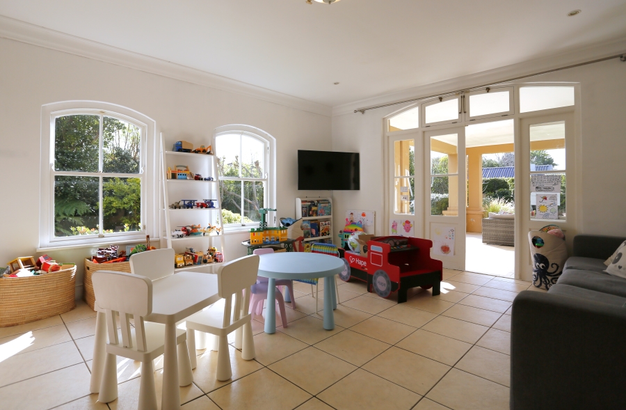4 Bedroom Property for Sale in Constantia Western Cape